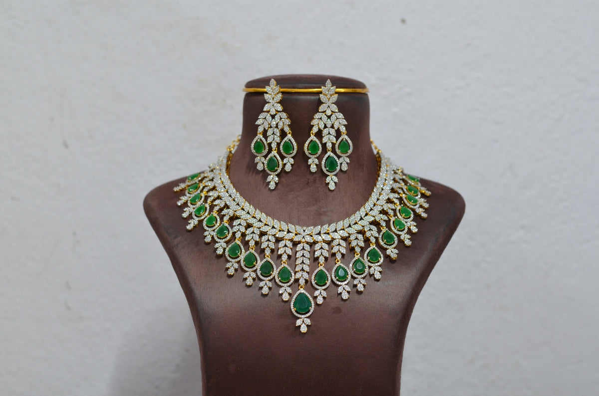 NECKLACE necklace 670 DIAMOND EMERALD