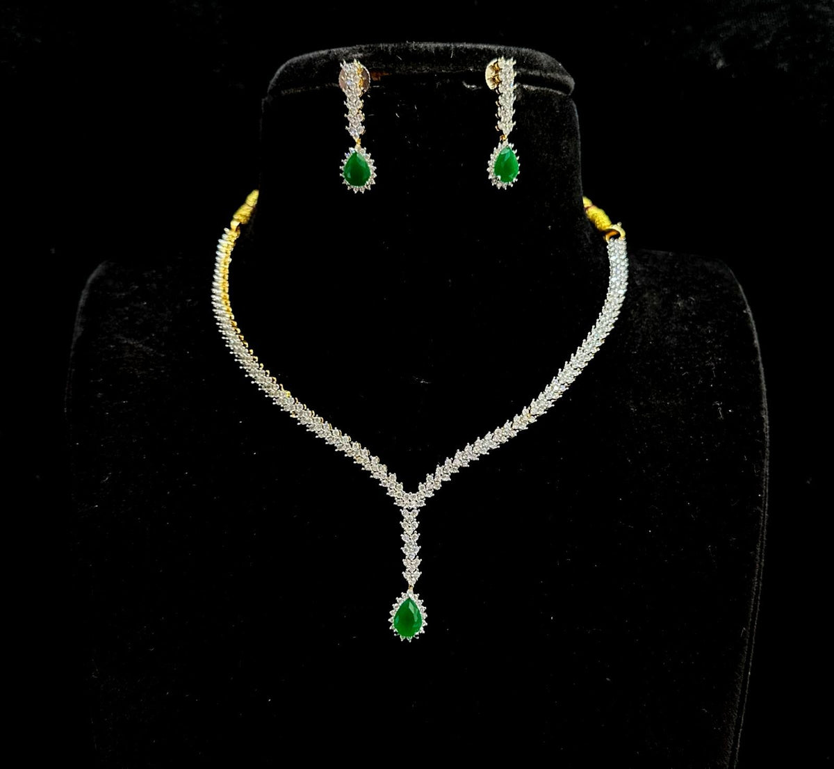 NECKLACE necklace 611 DIAMOND EMERALD