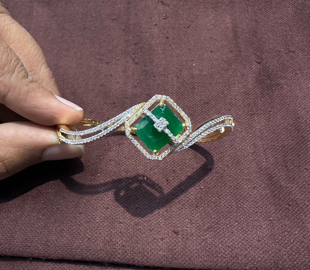 BRACELET/BANGLE Bracelet 049 EMERALD Openable
