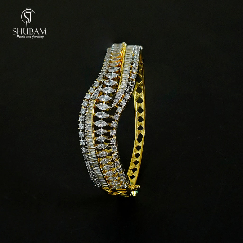BRACELET/BANGLE bracelet 002 WHITE Openable