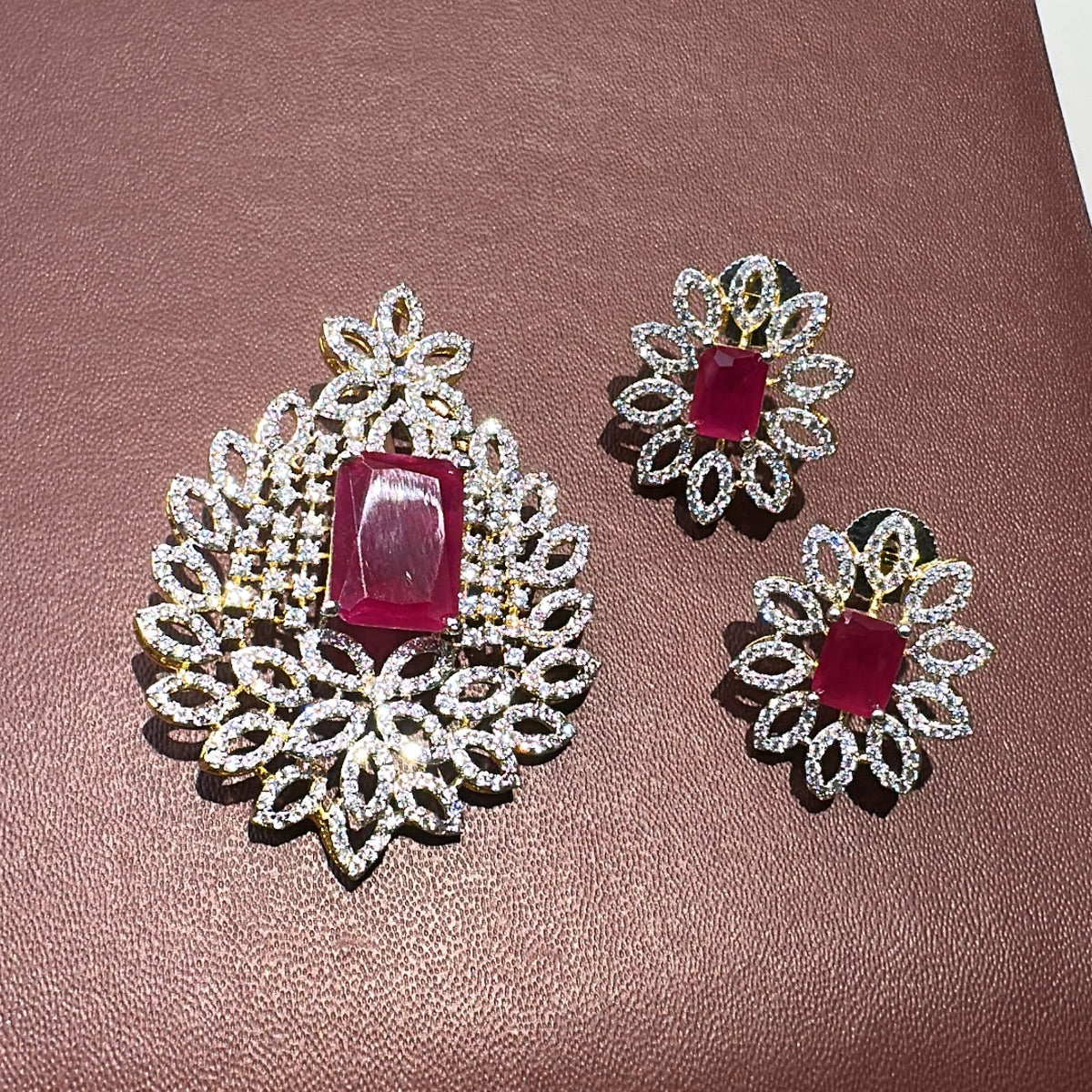 PENDANT SET CHAINS pendant set 200 DIAMOND RUBY