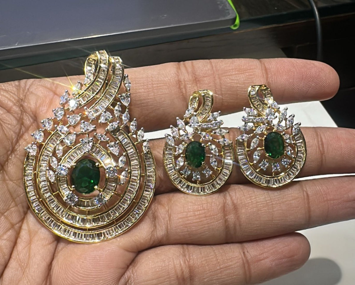 PENDANT SET CHAINS Pendant set 210 DIAMOND EMERALD