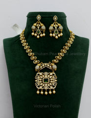 NECKLACE Nk209 VICKTORIAN  EMERALD
