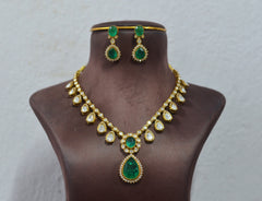NECKLACE Necklace 552 MOZONITE EMERALD AND WHITE