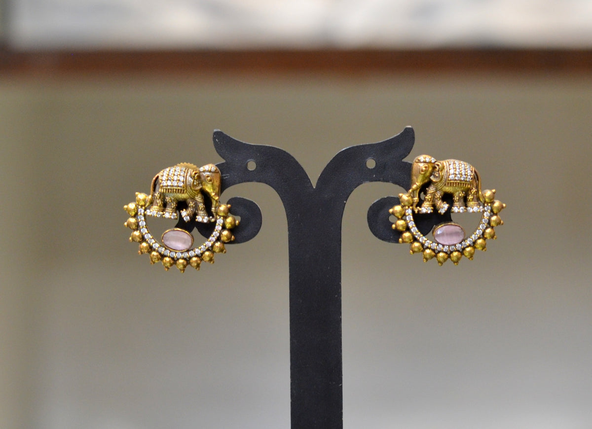 Earring Eartops 125 VICKTORIAN  BABY PINK