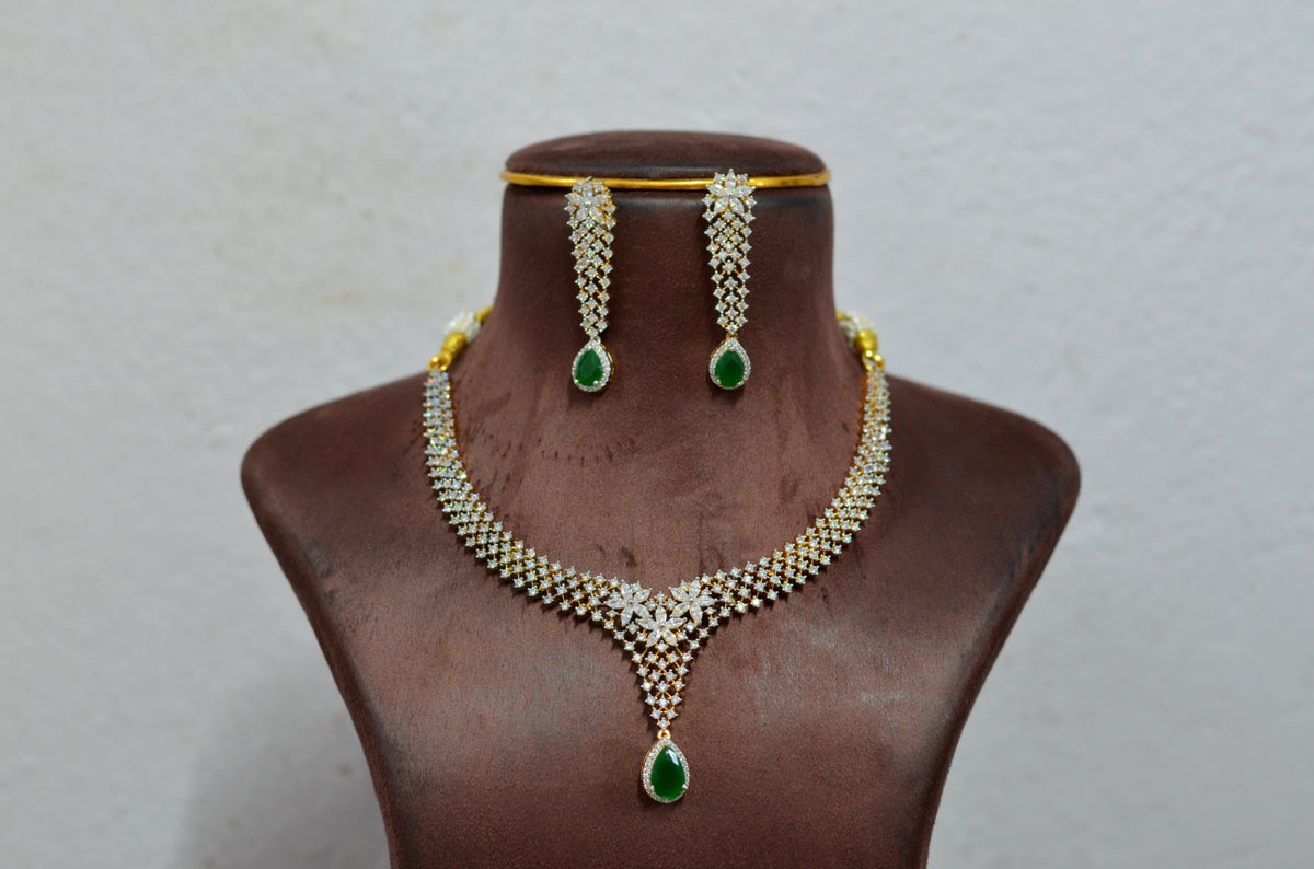 NECKLACE Necklace 965 DIAMOND EMERALD