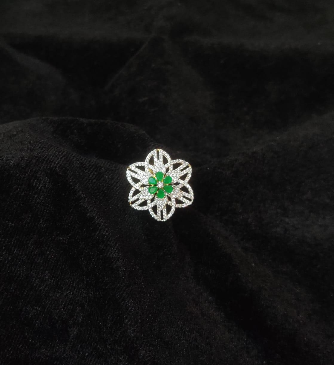 FINGERRING FIngerring 023 DIAMOND EMERALD