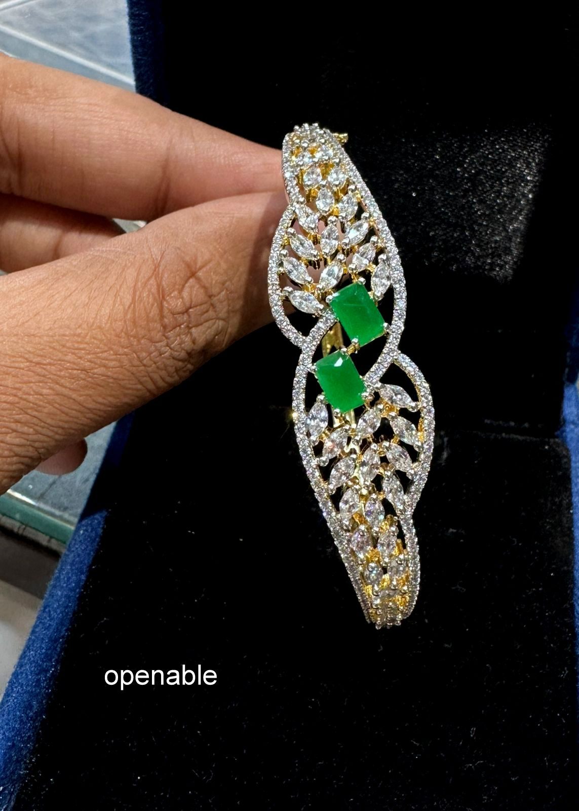 BRACELET/BANGLE bracelet 014 EMERALD Openable