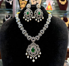 NECKLACE necklace 670 DIAMOND EMERALD