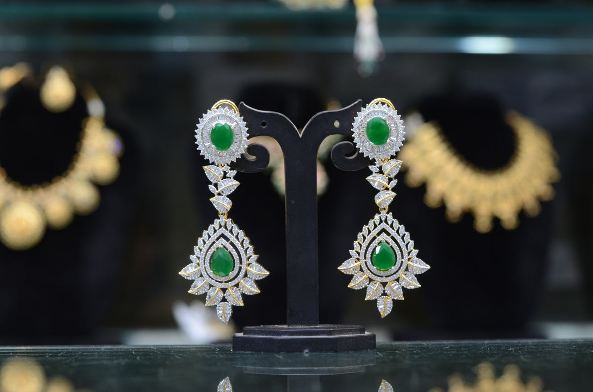 Earring Earrings 137 DIAMOND EMERALD
