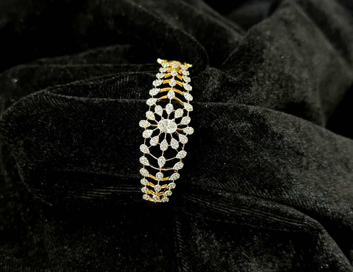 BRACELET/BANGLE bracelet 048 WHITE Openable