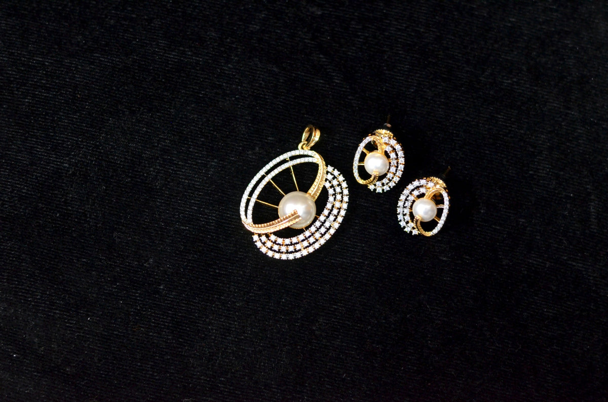 PENDANT SET / LOCKETS Locket 018 DIAMOND pearls