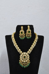 JADAU necklace 857 JAdau With Mozonite WHITE AND EMERALD