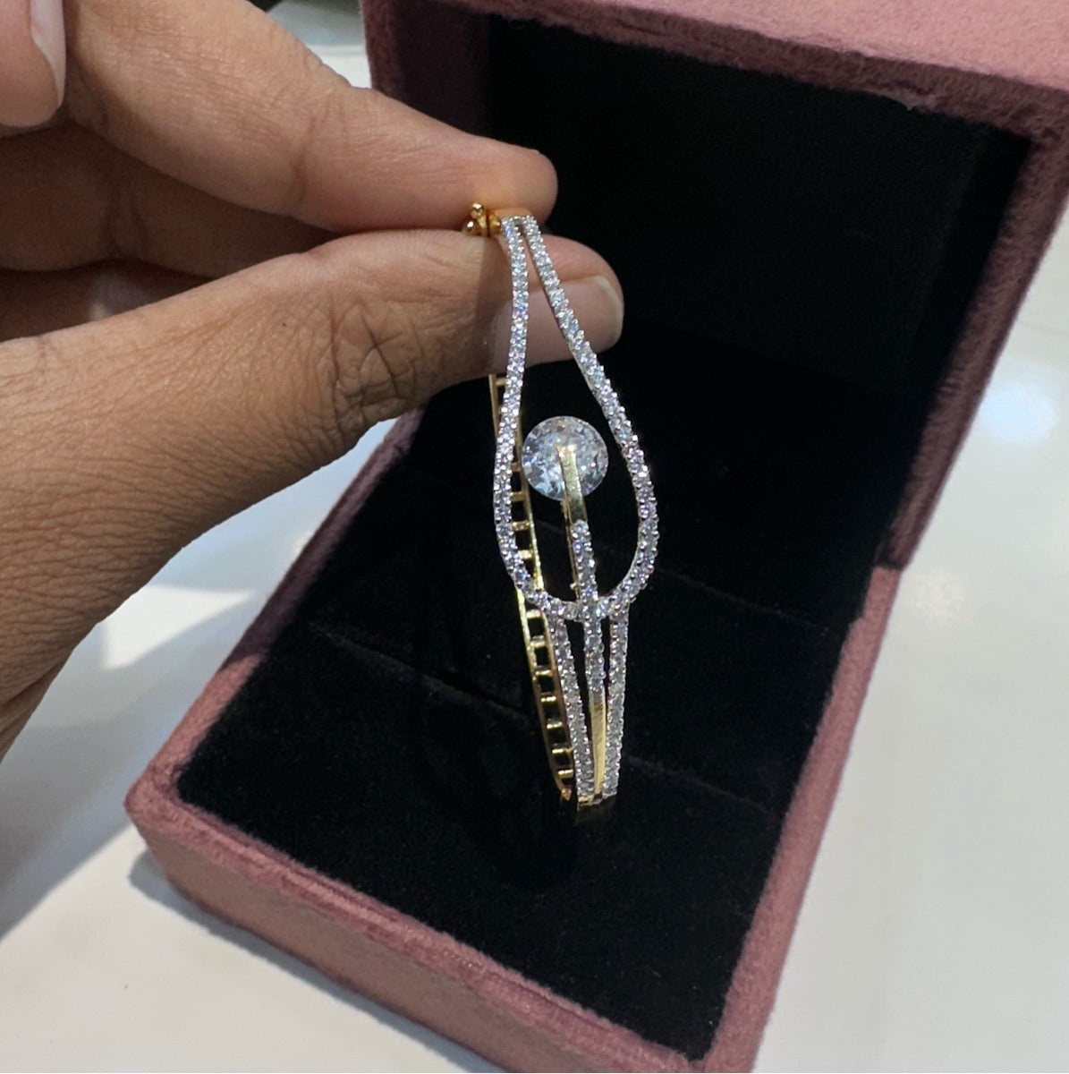 BRACELET/BANGLE Bracelet 046 DUAL PLATING DIAMOND LOOK Openable