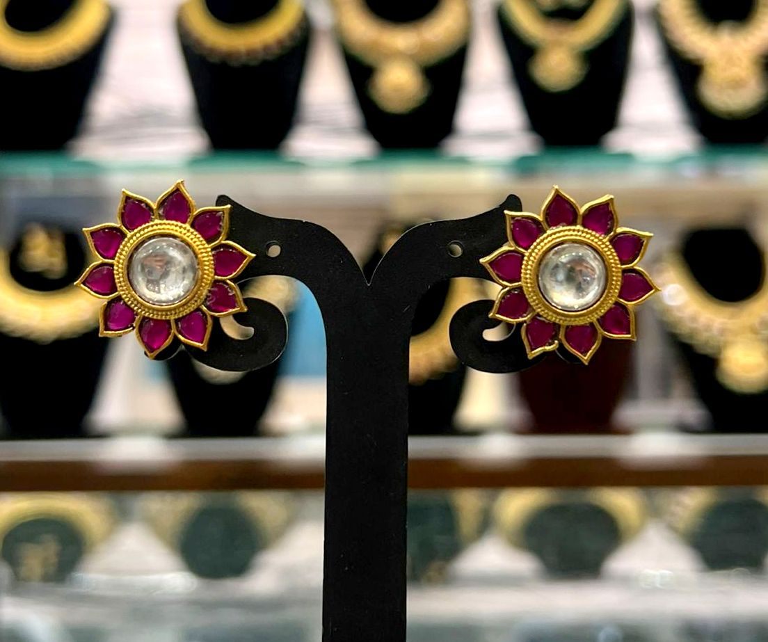 JADAU Eartops 130 JADAU Ruby And White