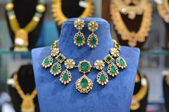 NECKLACE Necklace 747 Mozonite With Victorian Polish EMERALD