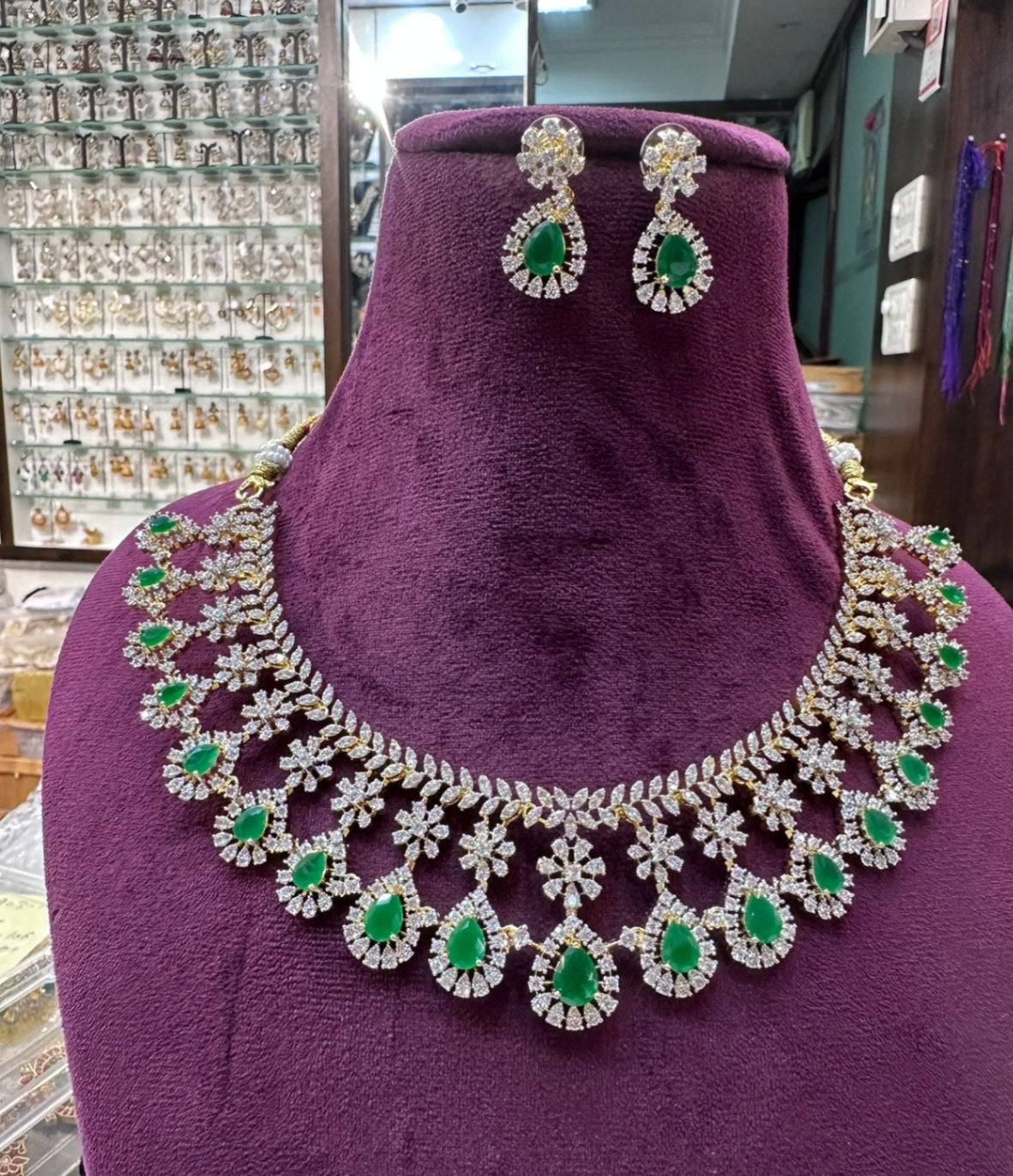 NECKLACE necklace 047 DIAMOND EMERALD