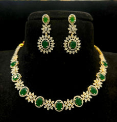 NECKLACE Necklace 502 DIAMOND EMERALD