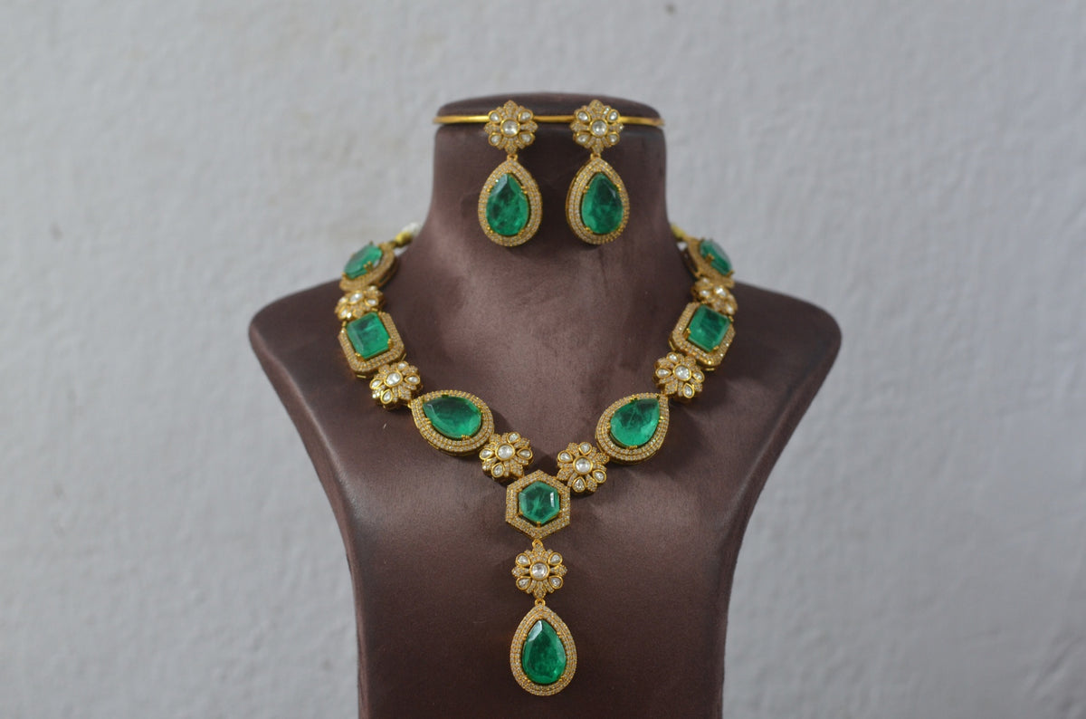 NECKLACE Necklace 603 MOZONITE EMERALD
