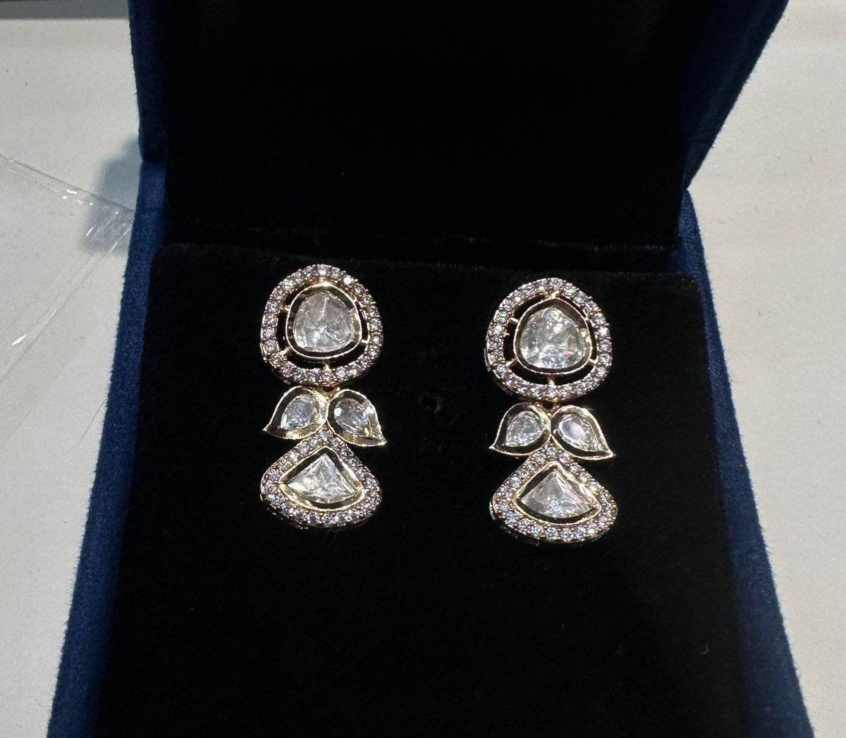 Earring Eartops 109 Kundan WHITE