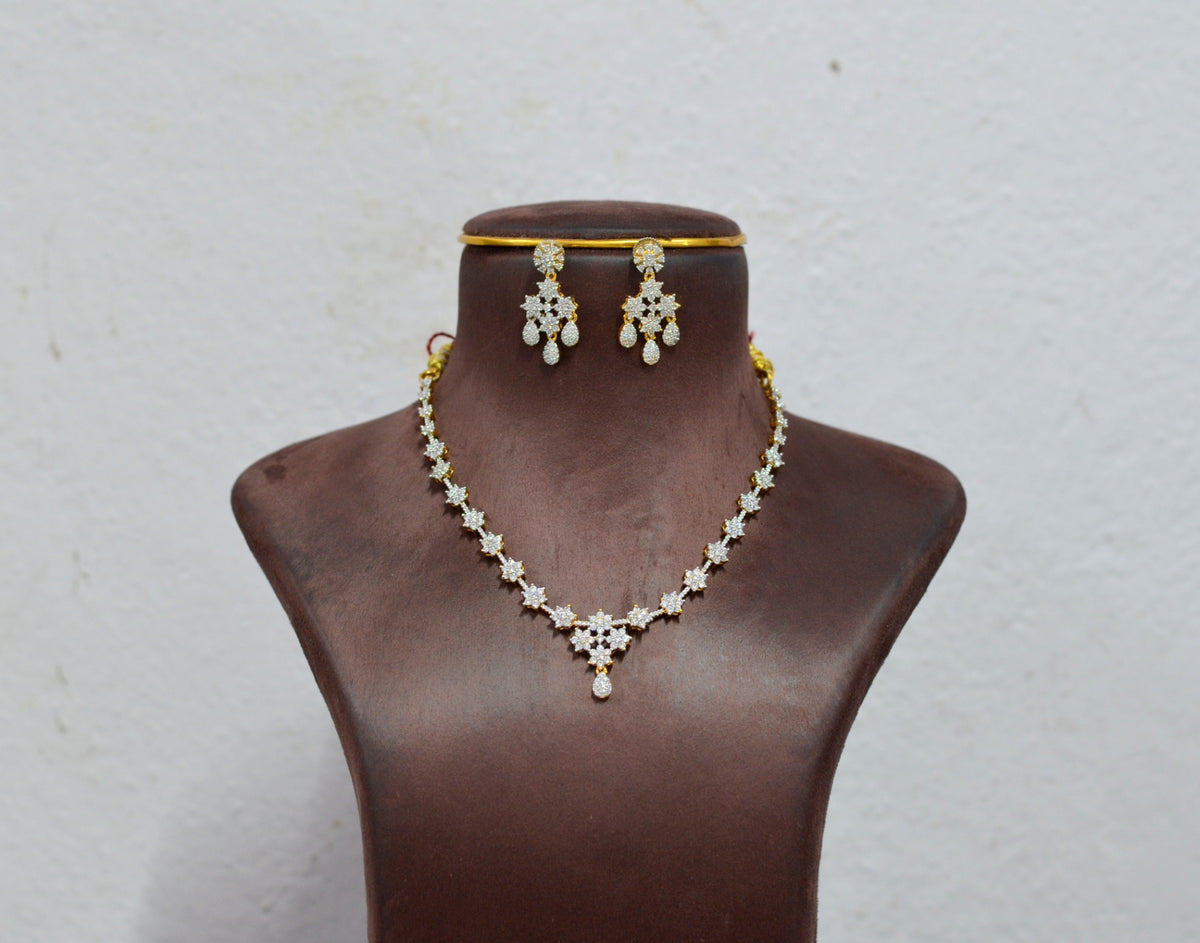 NECKLACE NK169 DIAMOND WHITE