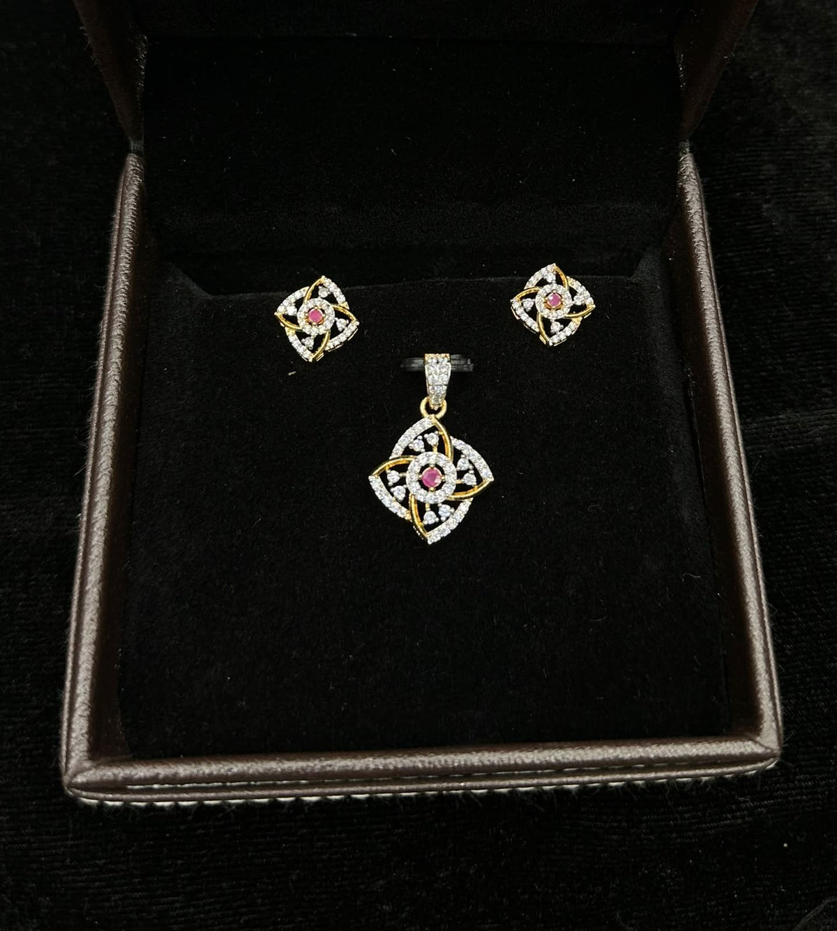 PENDANT SET / LOCKETS pendant set 299 DIAMOND RUBY