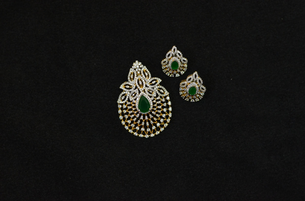 PENDANT SET / LOCKETS pendant set 200 DIAMOND EMERALD