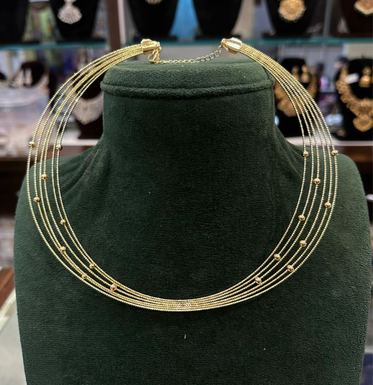 DORI AND CHAINS Imported Hasli ITALIAN  medium