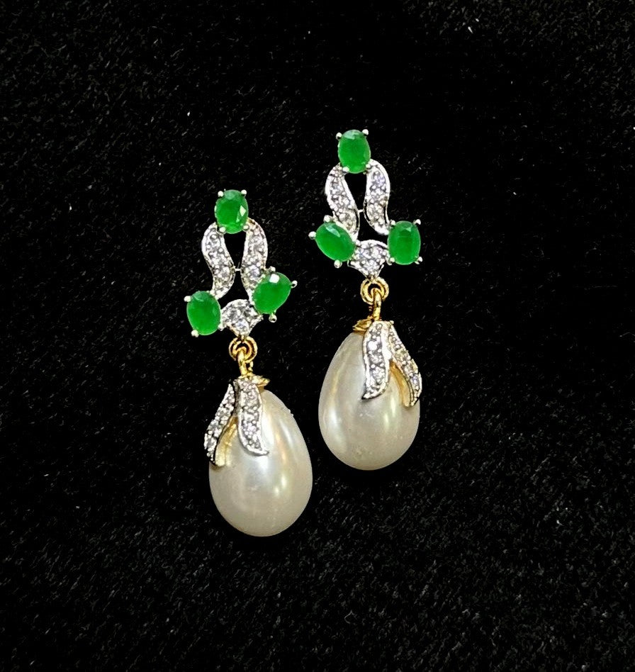 Earring Earrings 296 DIAMOND EMERALD