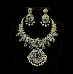NECKLACE Necklace 480 DIAMOND EMERALD