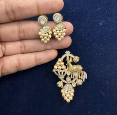 PENDANT SET / LOCKETS Pendant set 262 MOZONITE GOLDEN