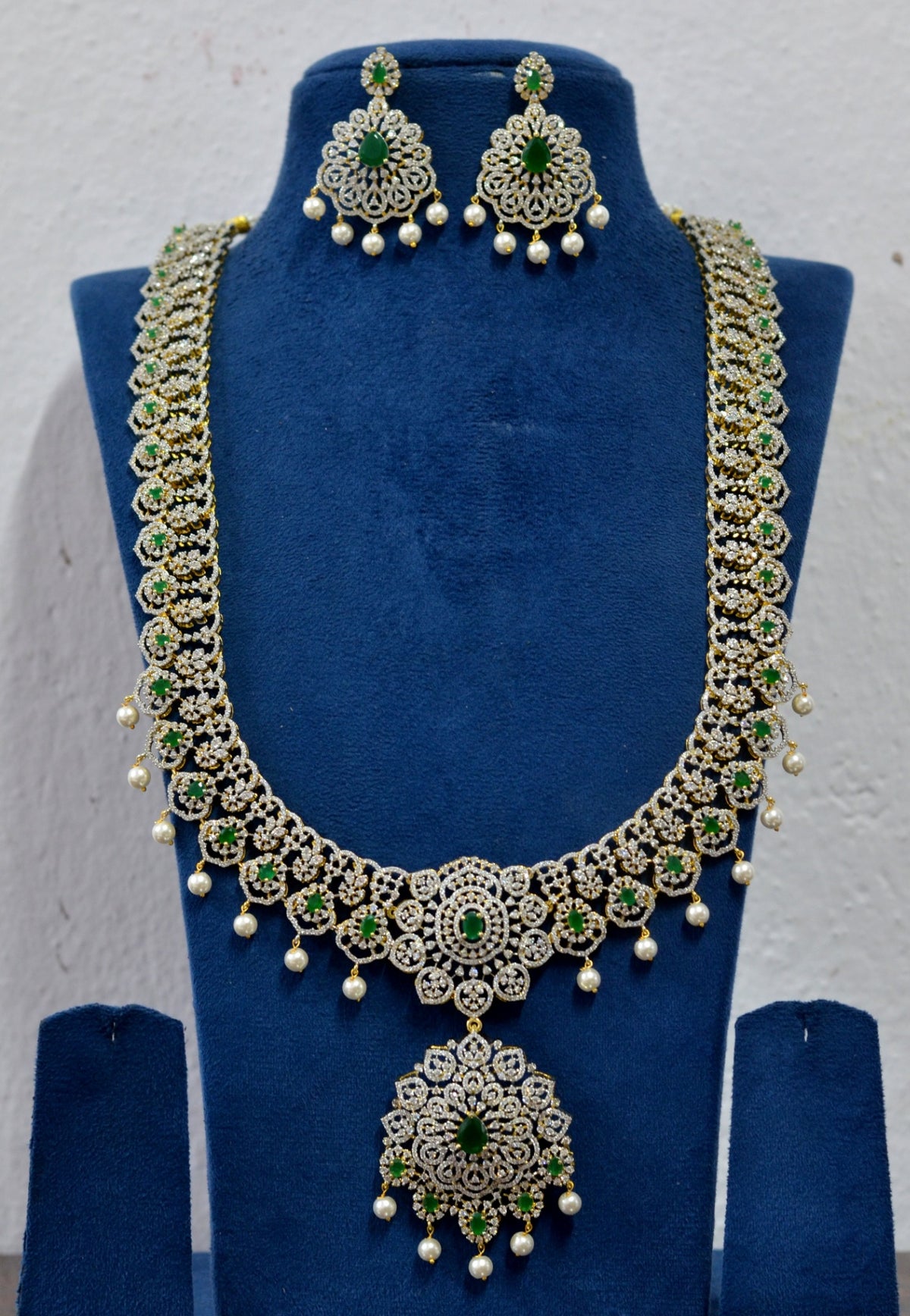 NECKLACE Necklace 928 DIAMOND  EMERALD