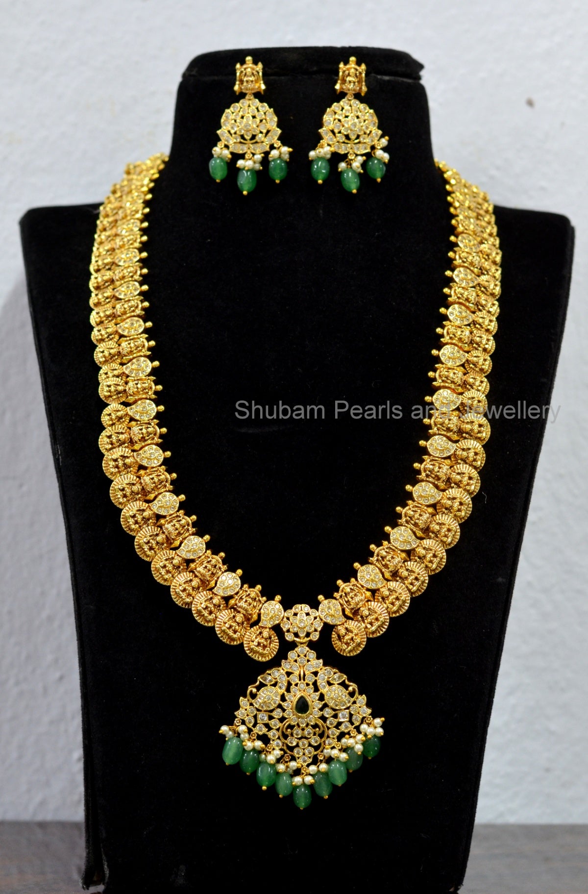 NECKLACE Necklace 940 LONG NAKSHI AD STONE WHITE AND EMERALD