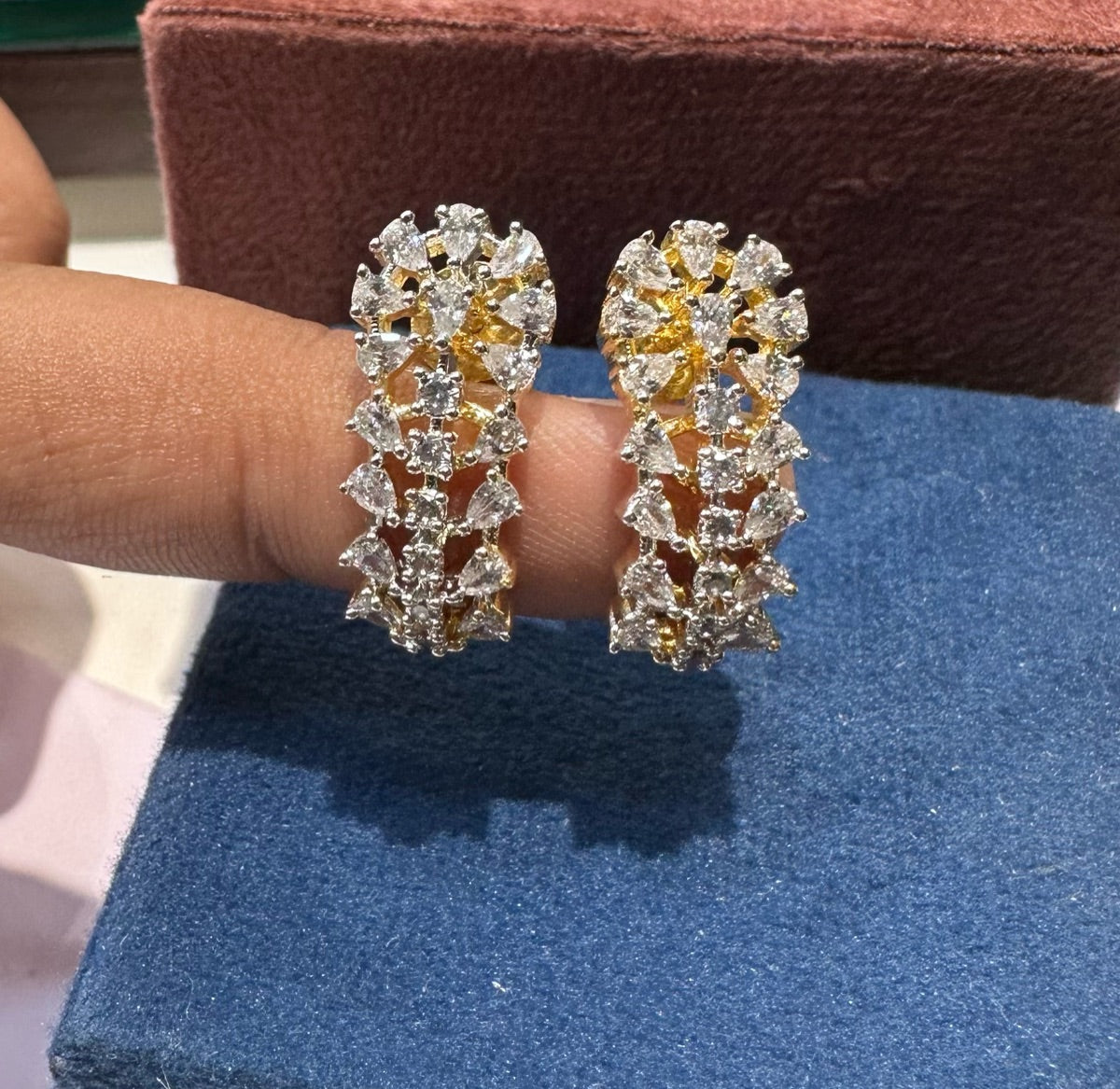 Earring ER027 DIAMOND  WHITE