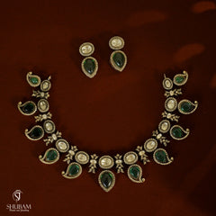 NECKLACE necklace 130 Mozonite With Victorian Polish EMERALD