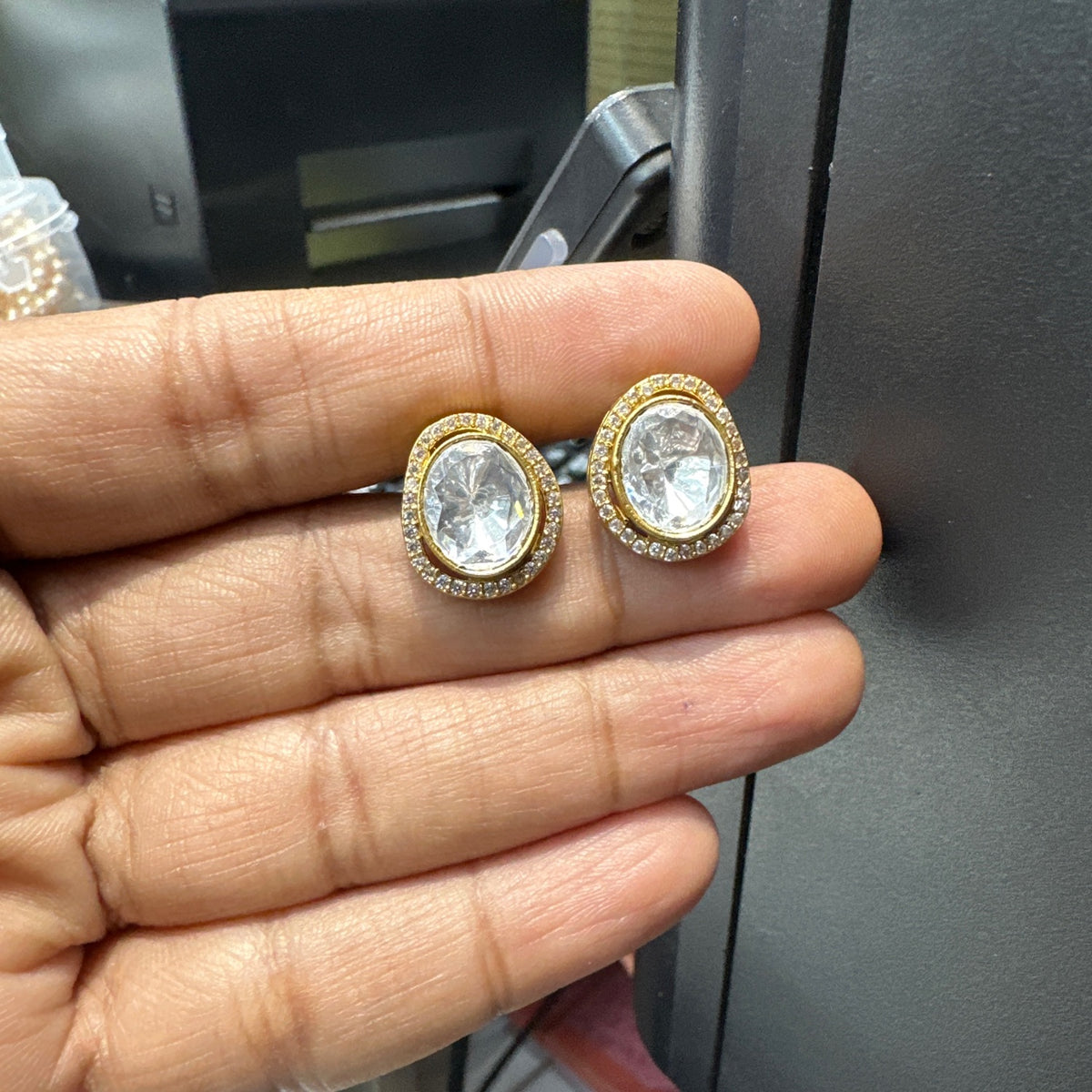 Earring Eartops 037 Mozonite   WHITE