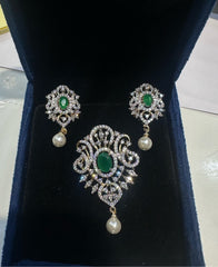PENDANT SET / LOCKETS Pendant set 281 DIAMOND EMERALD