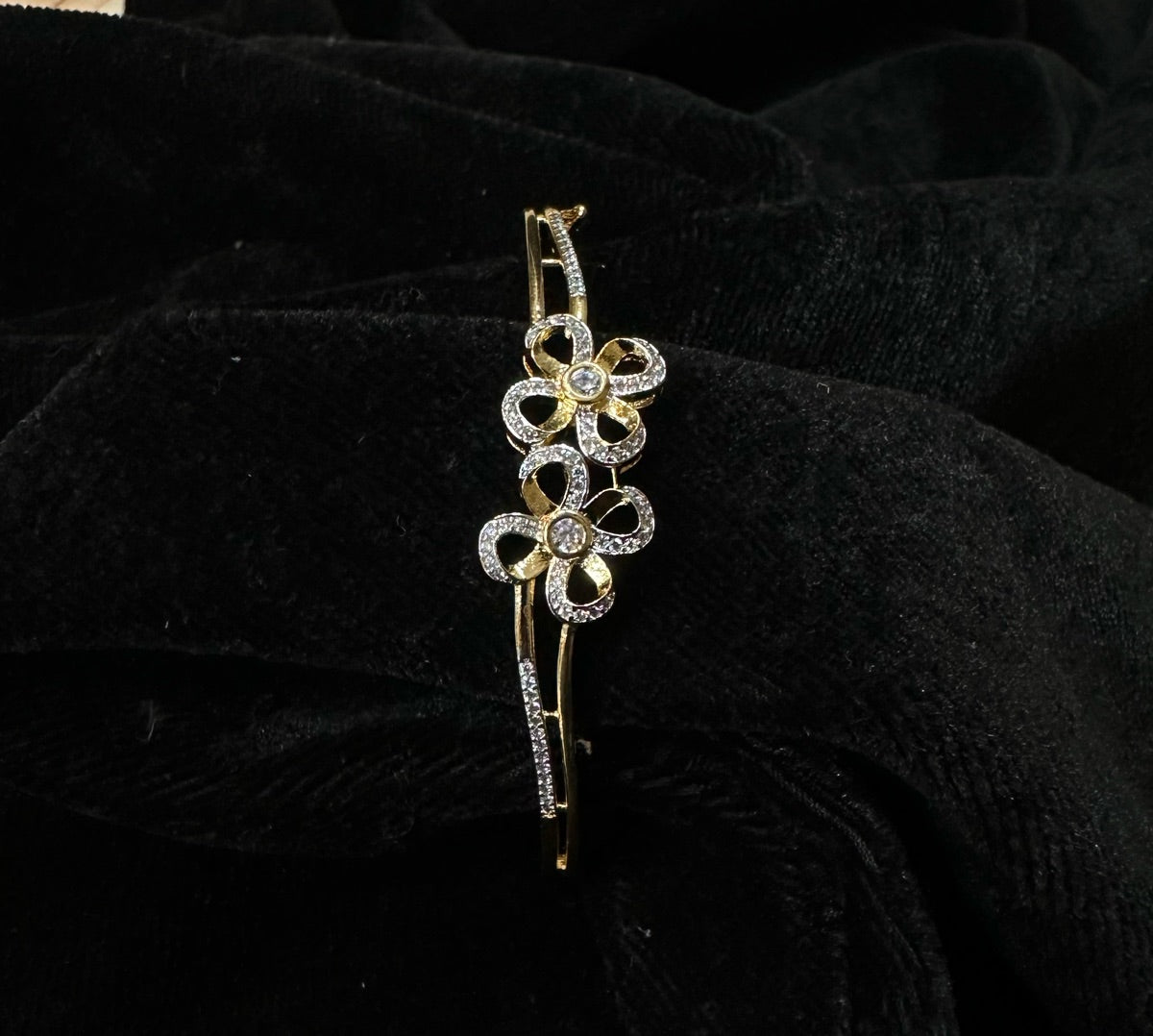 BRACELET/BANGLE Bracelet 054 DUAL PLATING DIAMOND LOOK Openable