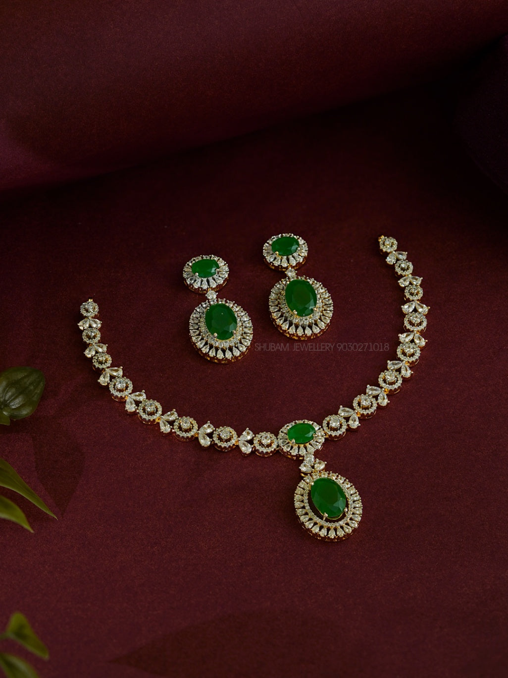 NECKLACE Necklace 728 DIAMOND EMERALD