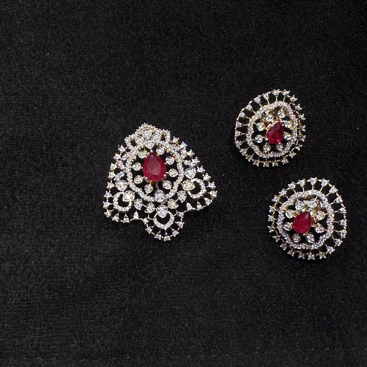 PENDANT SET / LOCKETS Pendant set 271 DIAMOND RUBY