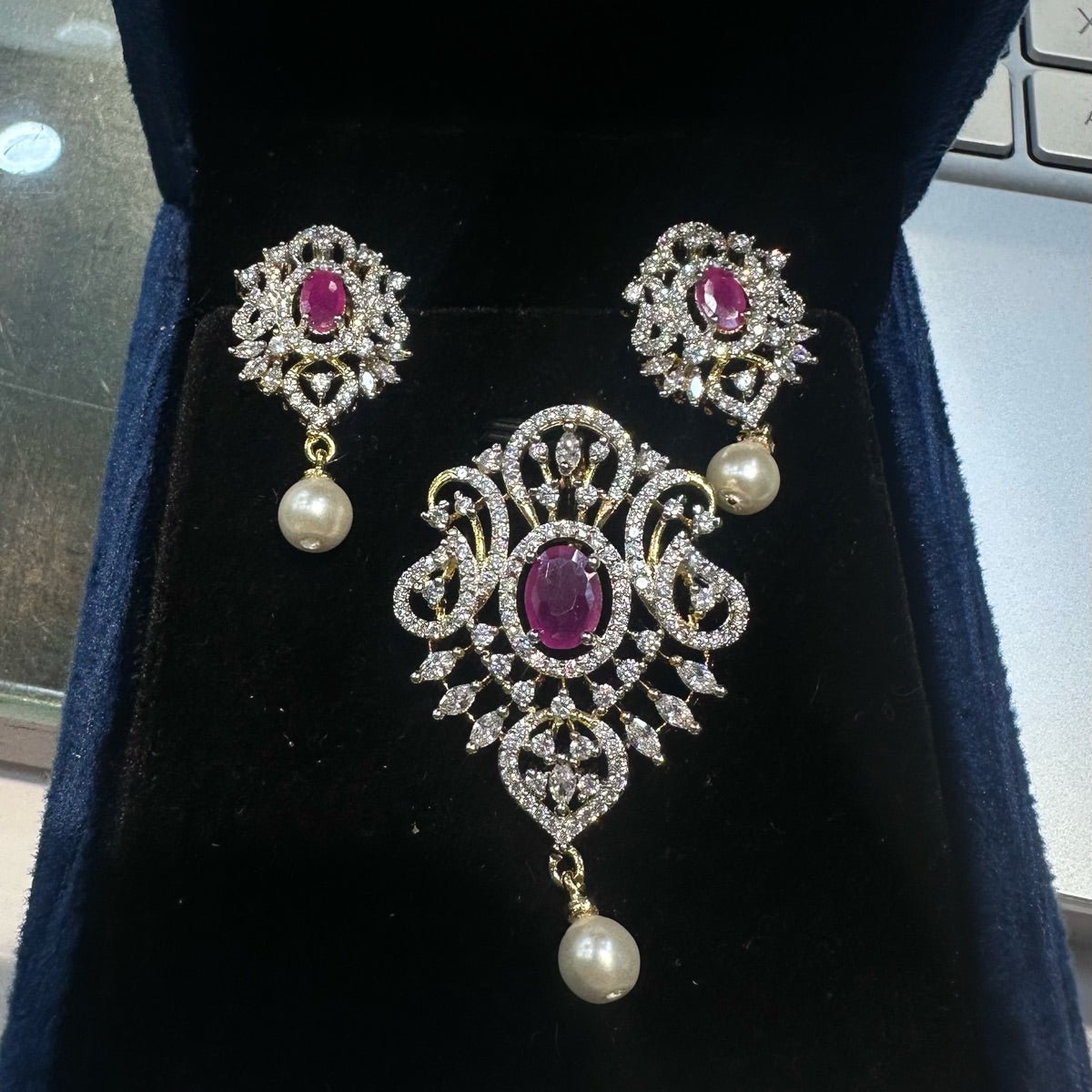 PENDANT SET / LOCKETS Pendant set 281 DIAMOND RUBY