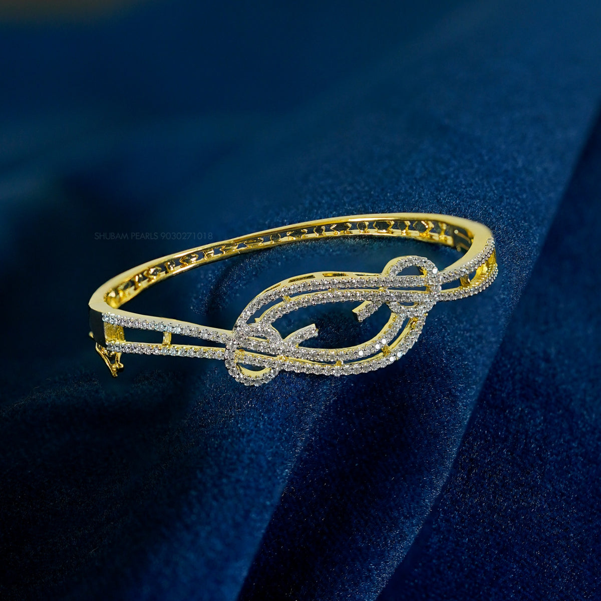 BRACELET/BANGLE Bracelet 1134 WHITE Openable