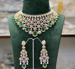 NECKLACE necklace 133 DIAMOND EMERALD