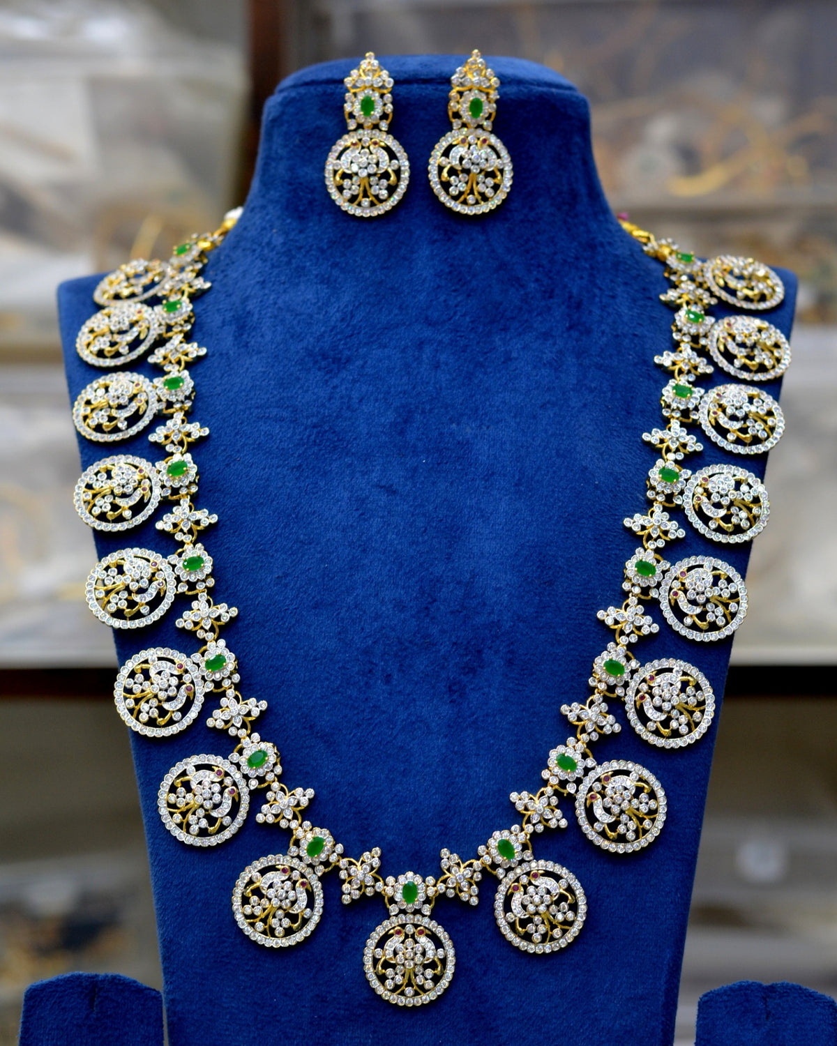 NECKLACE Bottumala long 001 DIAMOND EMERALD