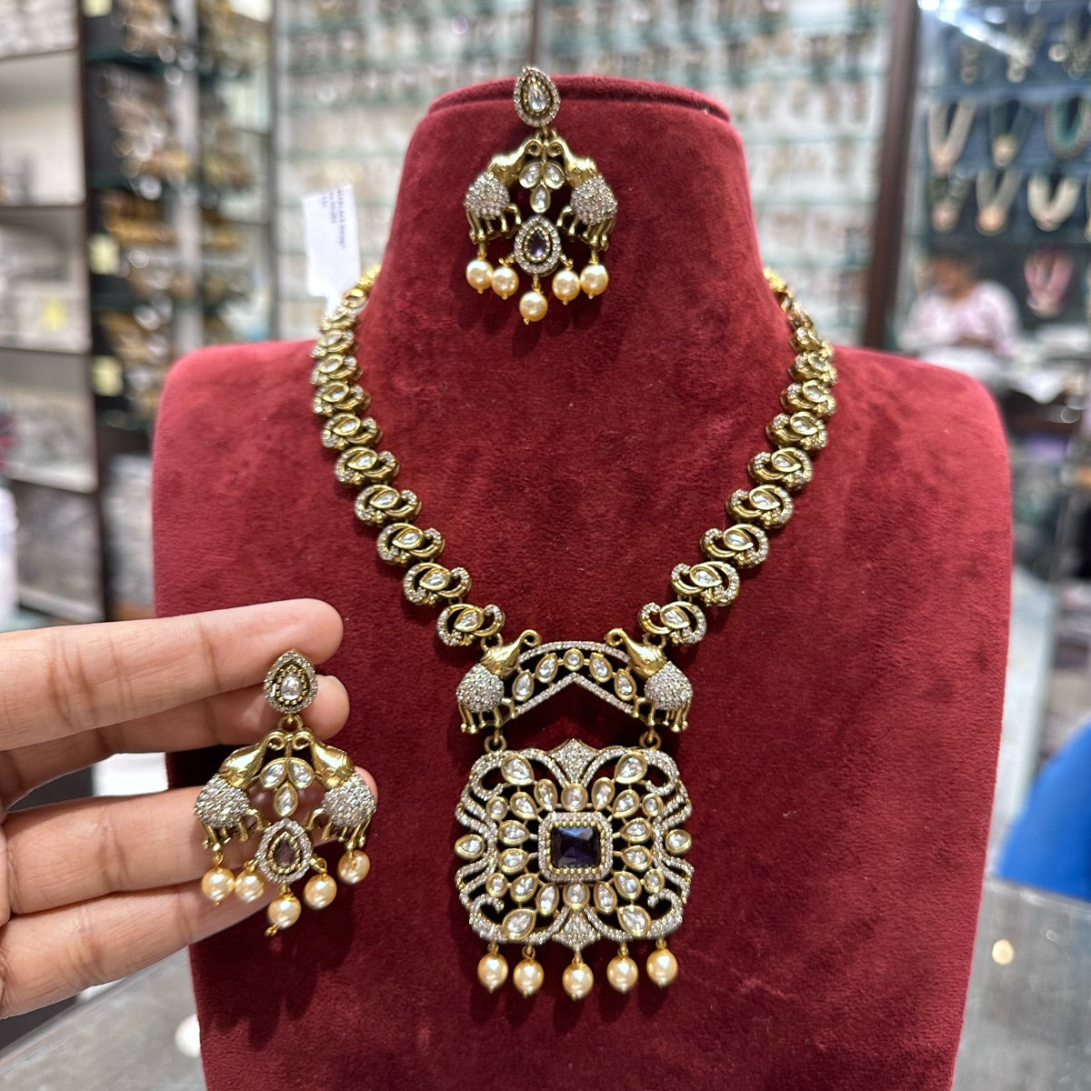 NECKLACE Nk209 VICKTORIAN  EMETHYST PURPLE