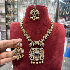 NECKLACE Nk209 VICKTORIAN  EMETHYST PURPLE