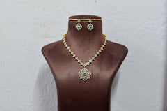 NECKLACE Necklace 204 DIAMOND EMERALD