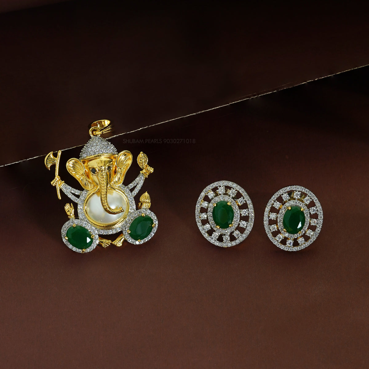 PENDANT SET / LOCKETS pendant set 269 DIAMOND EMERALD