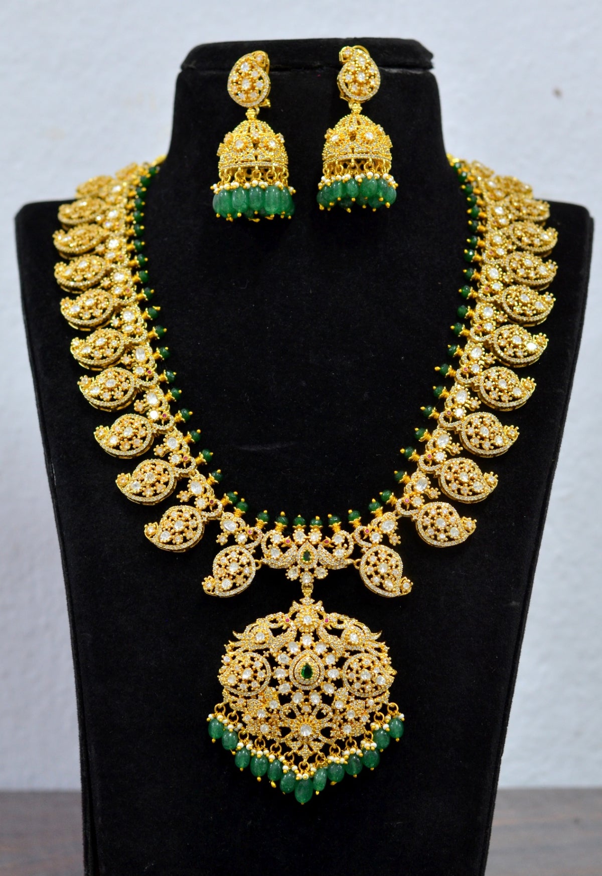 NECKLACE Nk103 MOZONITE EMERALD