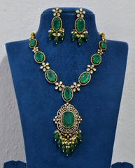 NECKLACE Necklace 924 VICKTORIAN  EMERALD